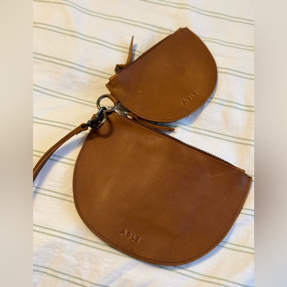 Naomi Wristlet, Shop Able